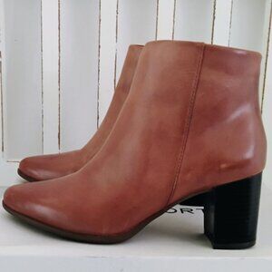 NWOB Rockport ankle booties 7.5